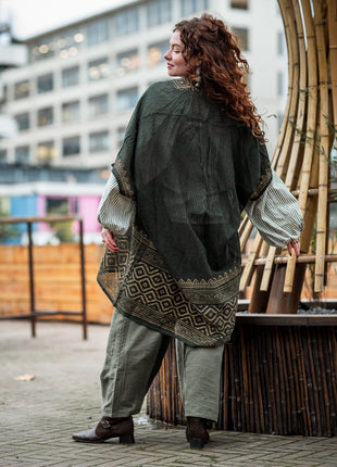 Nomad Chic poncho donkergroen